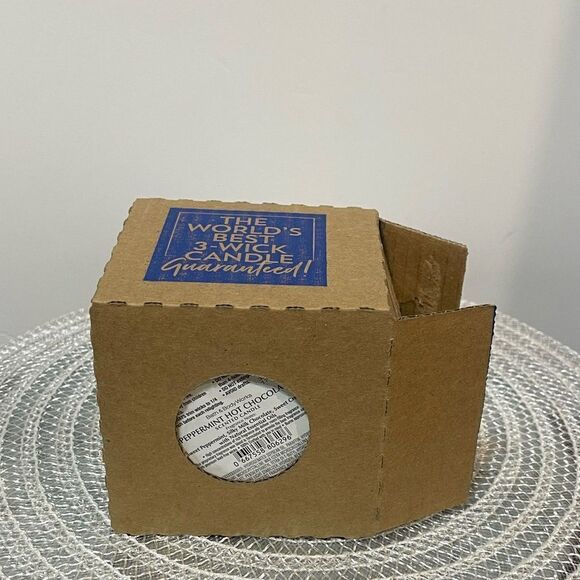 BBW Peppermint Hot Chocolate 3 Wick Candle NWT - Picture 4 of 4